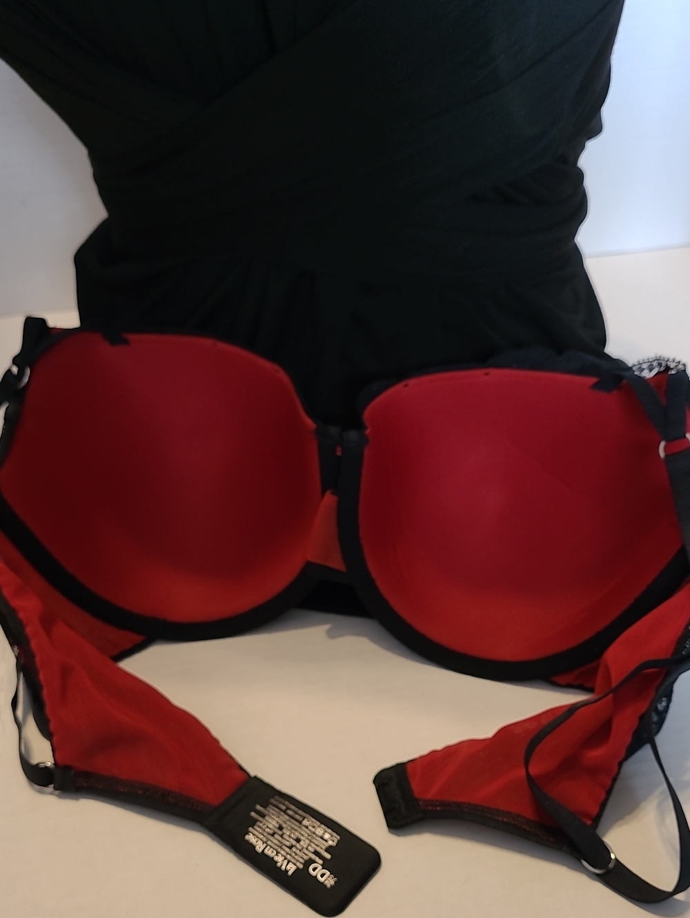La Vie en Rose Black And Red Lace Padded Bra 34DD - Picture 12 of 12